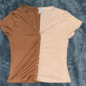 Rue21 Women's Short Sleeve Two-Tone Top - Brown and Cream